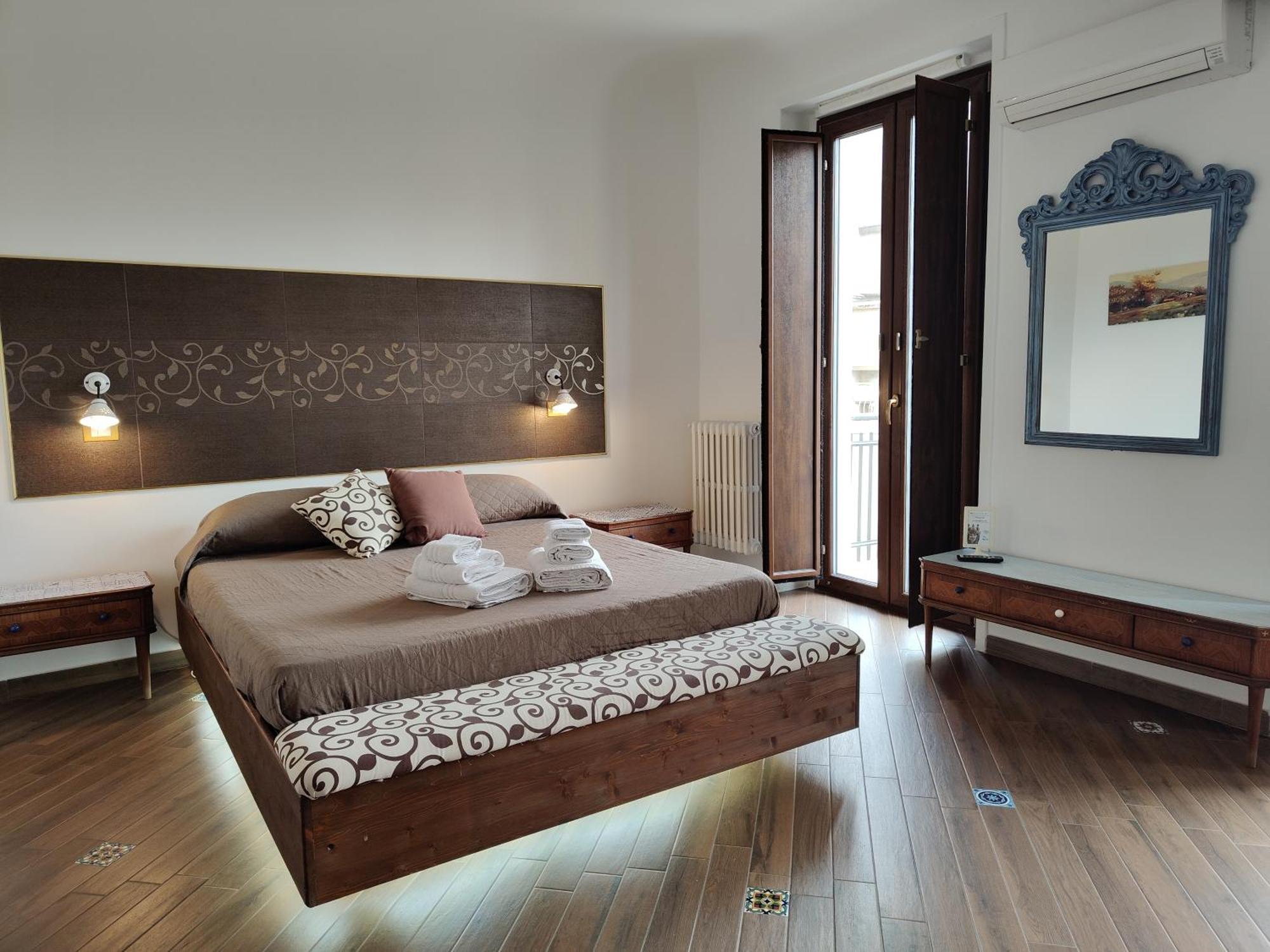 Centro Sicilia Rooms-Suites & Terrace Enna Bagian luar foto