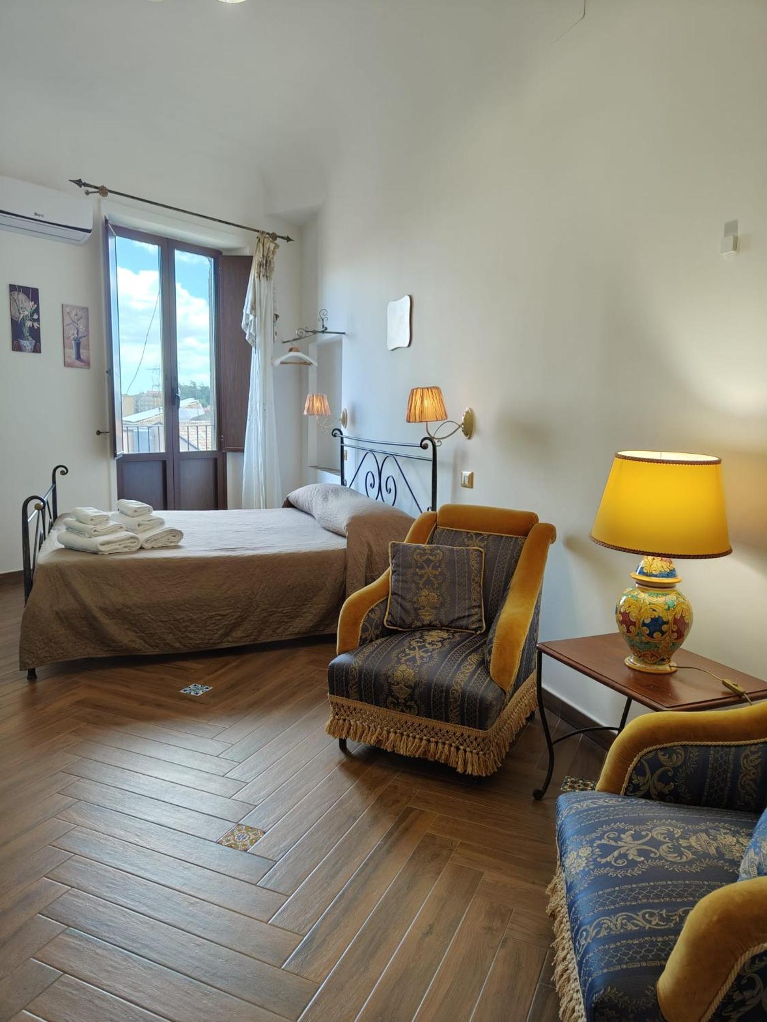 Centro Sicilia Rooms-Suites & Terrace Enna Bagian luar foto