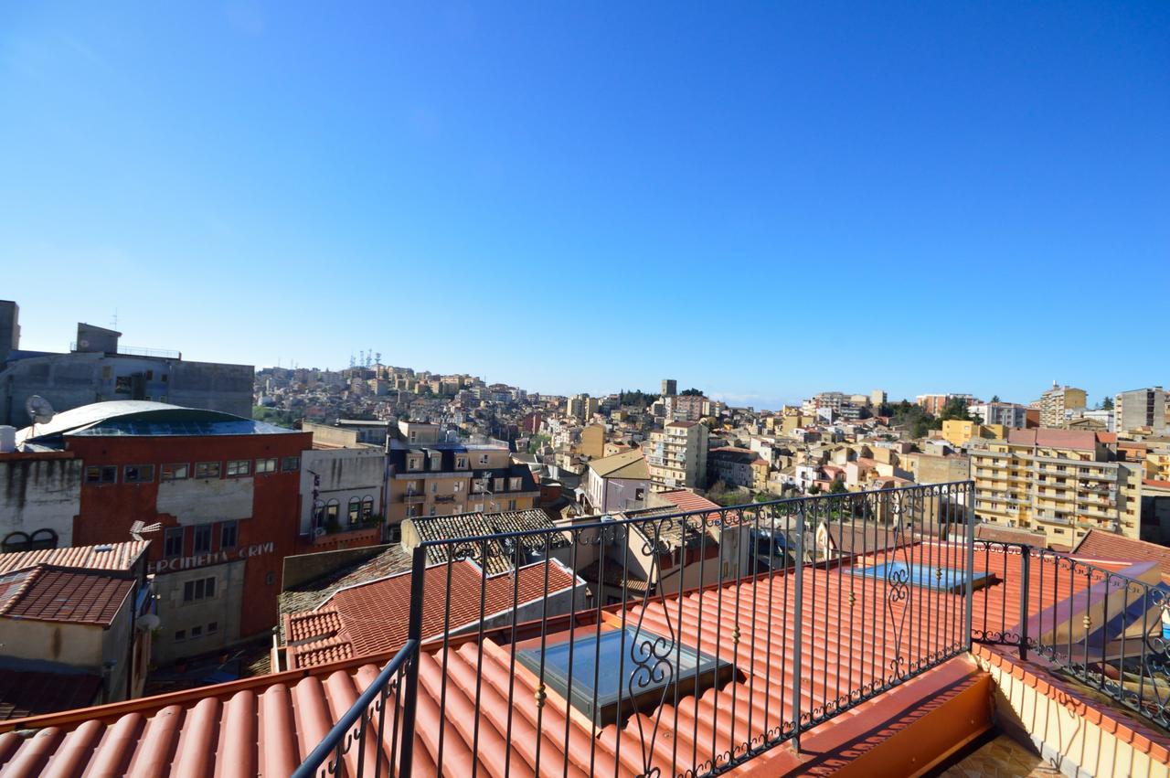 Centro Sicilia Rooms-Suites & Terrace Enna Bagian luar foto